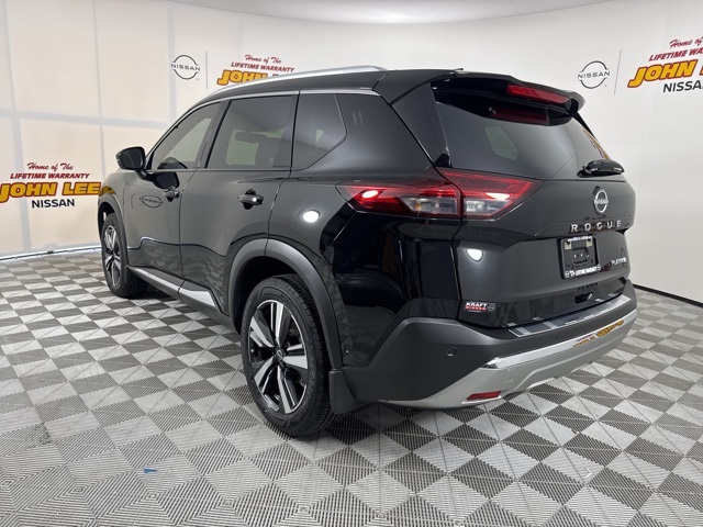 2023 Super Black Nissan Rogue Platinum FWD SUV
