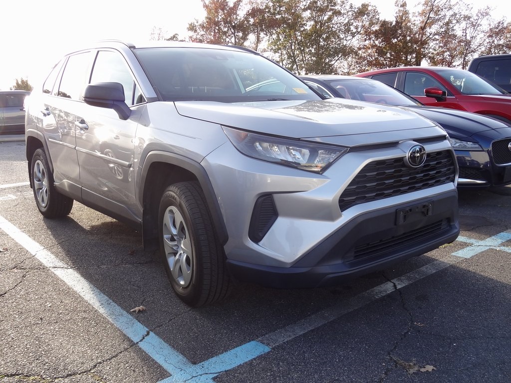 2020 Toyota RAV4 LE