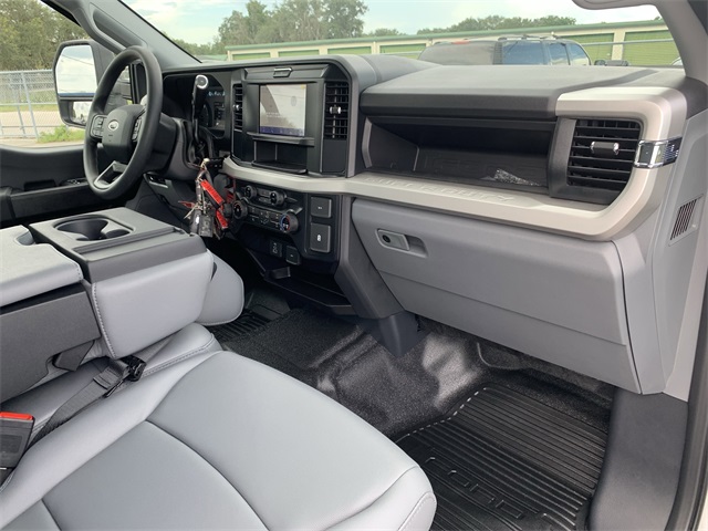 2025 Oxford White Ford Super Duty F-250 SRW XL 4X4 Truck