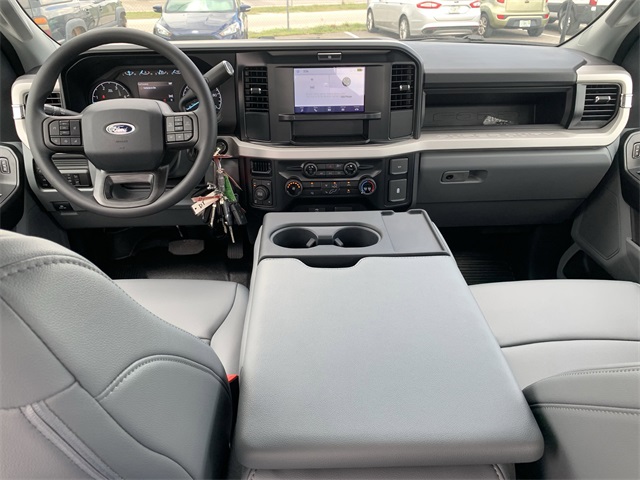 2025 Oxford White Ford Super Duty F-250 SRW XL 4X4 Truck