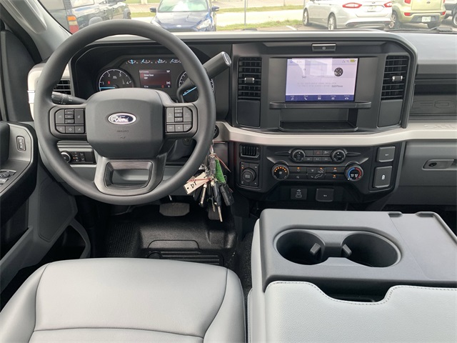 2025 Oxford White Ford Super Duty F-250 SRW XL 4X4 Truck