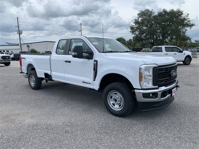 2025 Oxford White Ford Super Duty F-250 SRW XL 4X4 Truck