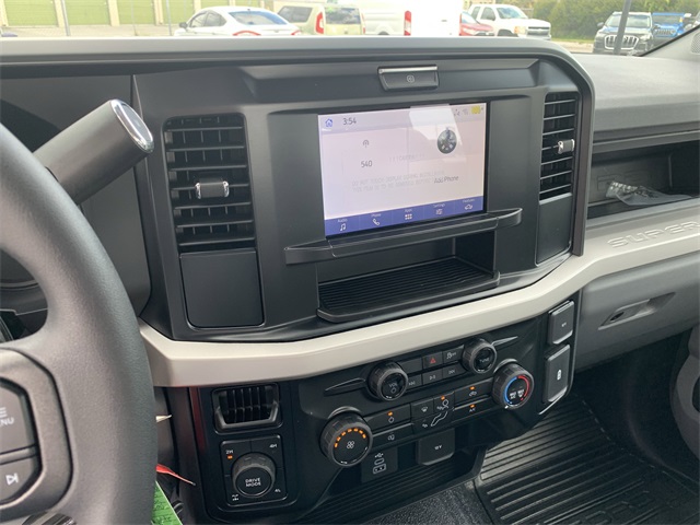 2025 Oxford White Ford Super Duty F-250 SRW XL 4X4 Truck