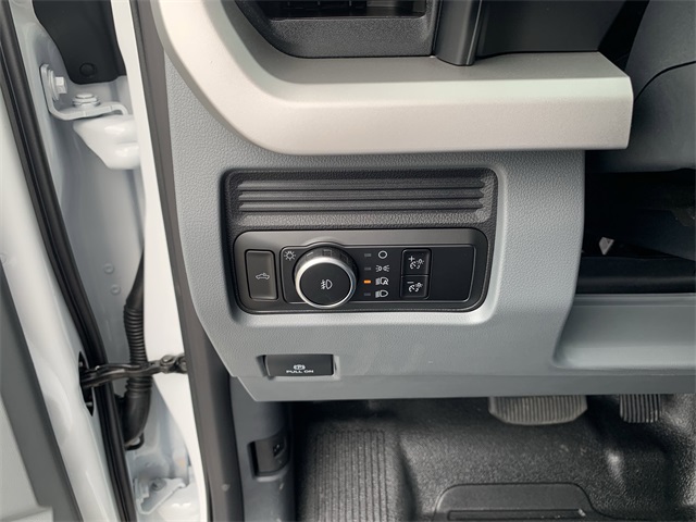 2025 Oxford White Ford Super Duty F-250 SRW XL 4X4 Truck