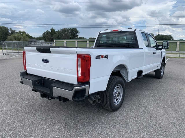 2025 Oxford White Ford Super Duty F-250 SRW XL 4X4 Truck