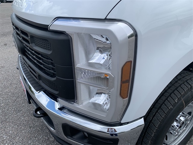 2025 Oxford White Ford Super Duty F-250 SRW XL 4X4 Truck