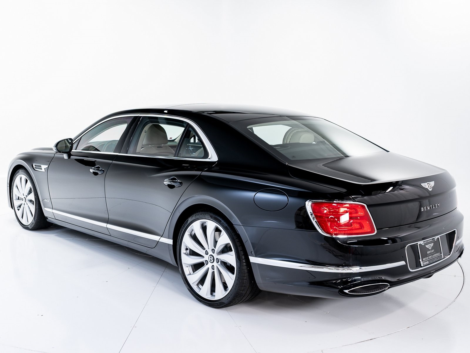 2026 Bentley Flying Spur Azure photo 3