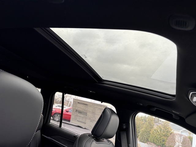 new 2025 Jeep Grand Cherokee L car, priced at $47,625