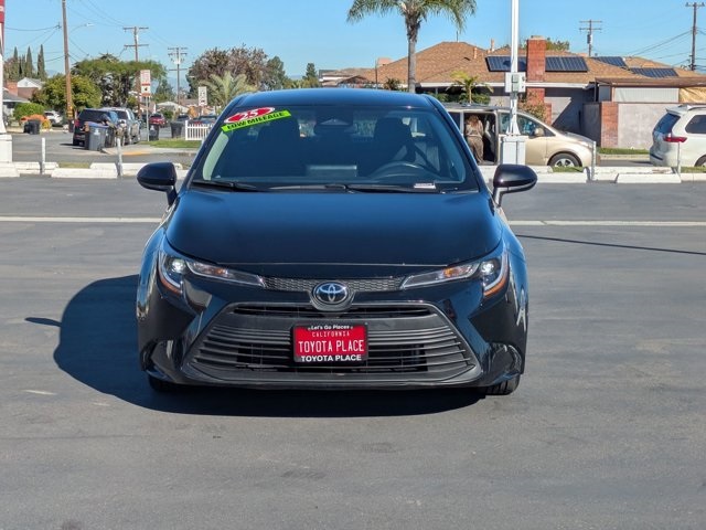 2025 Toyota Corolla LE photo 2