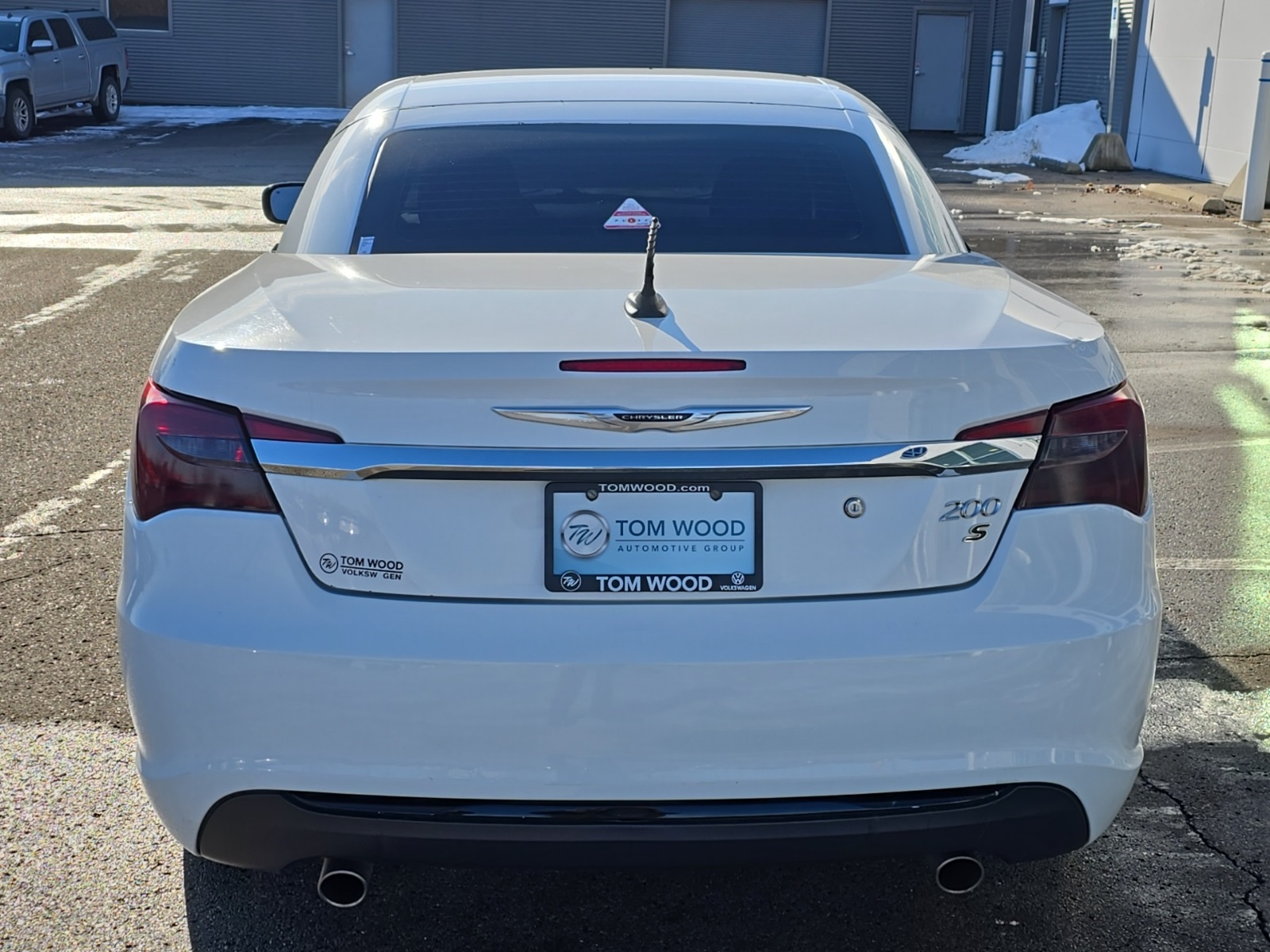 used 2011 Chrysler 200 car, priced at $6,000