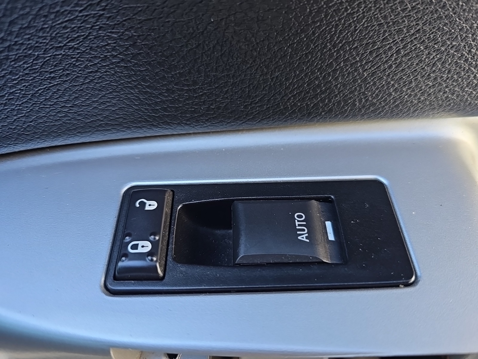 used 2011 Chrysler 200 car, priced at $6,000