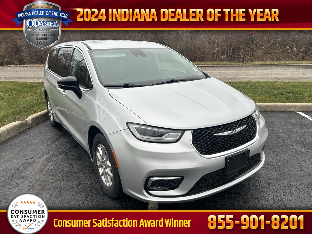 used 2024 Chrysler Pacifica car, priced at $27,500