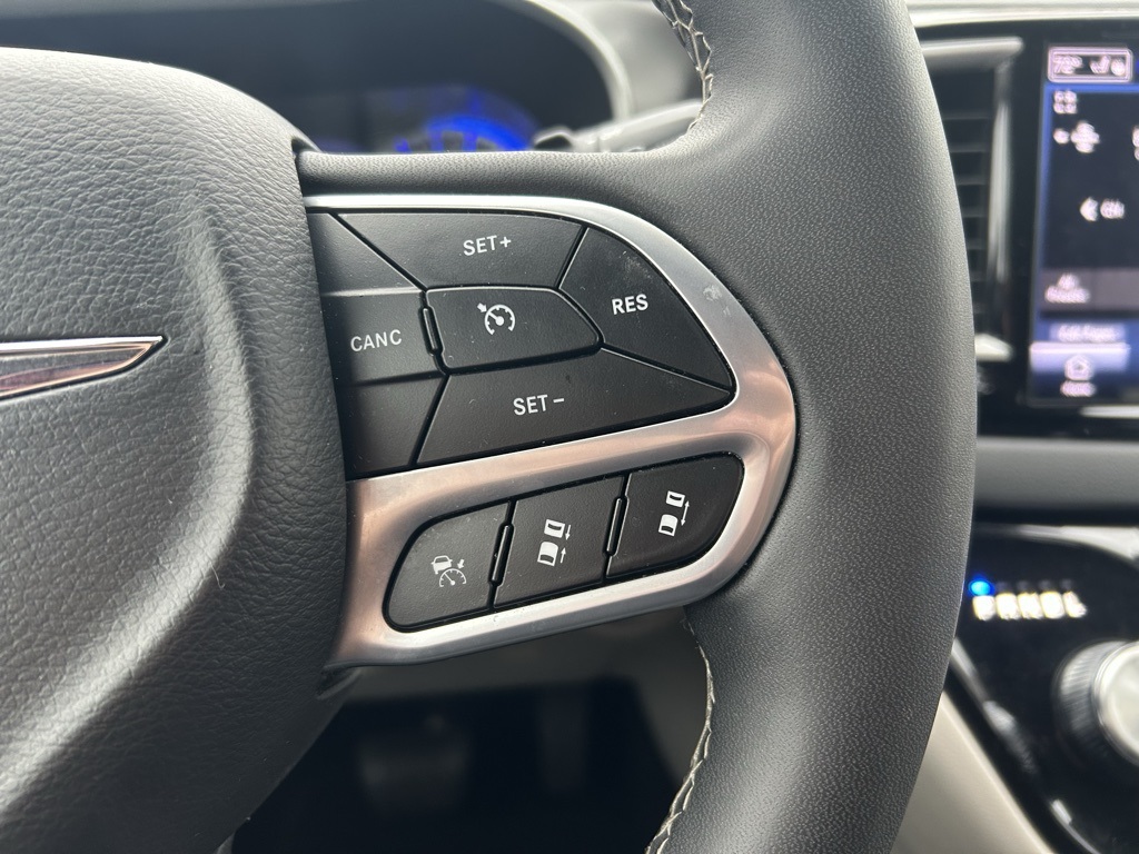 used 2024 Chrysler Pacifica car, priced at $27,500