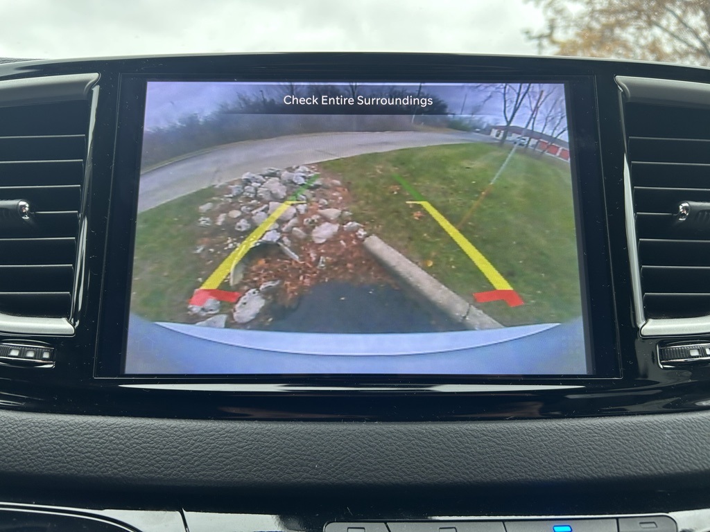 used 2024 Chrysler Pacifica car, priced at $27,500