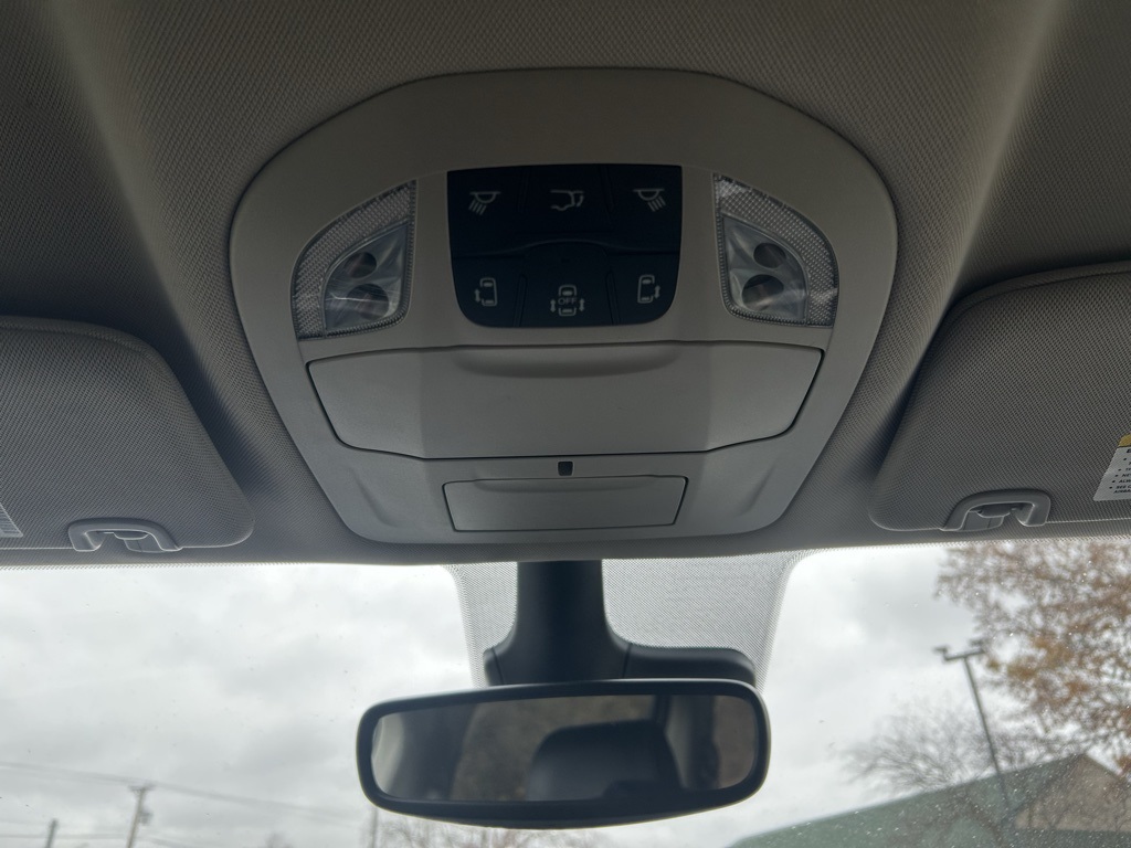 used 2024 Chrysler Pacifica car, priced at $27,500