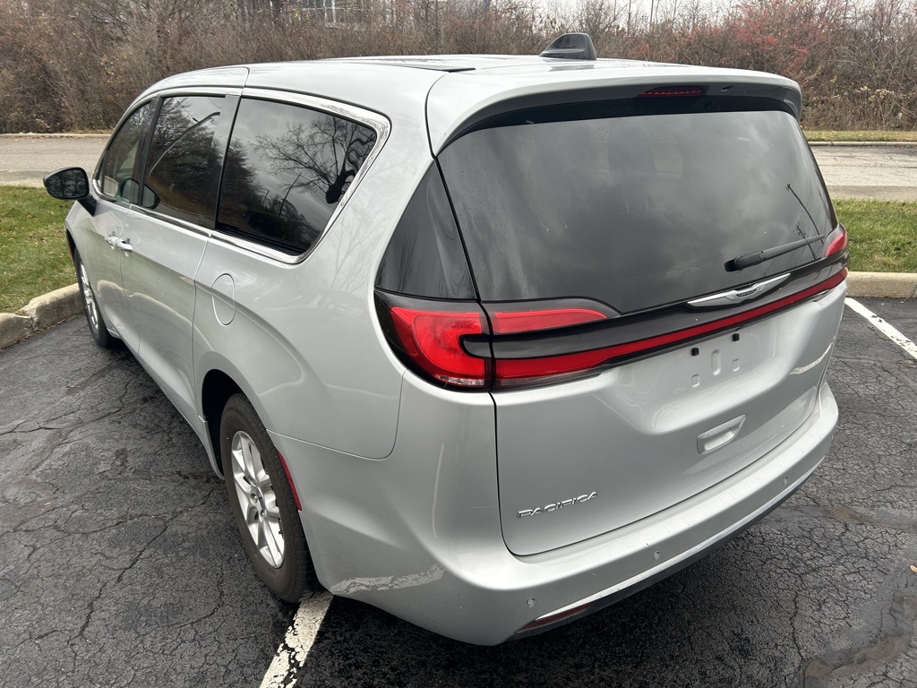 used 2024 Chrysler Pacifica car, priced at $27,500