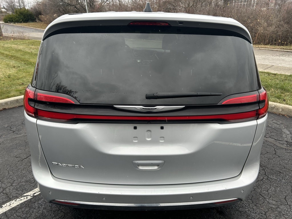 used 2024 Chrysler Pacifica car, priced at $27,500