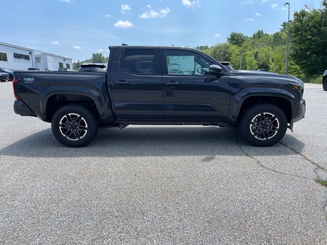2025 Toyota Tacoma TRD Sport 4x4 Double Cab photo 3