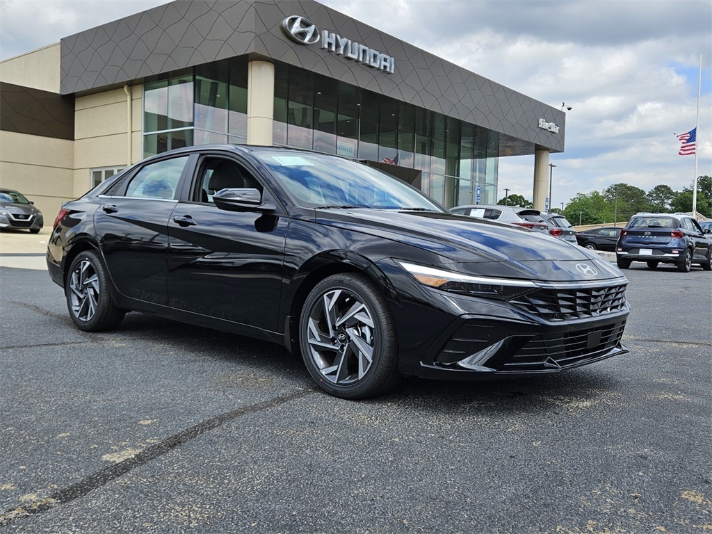 2025 Hyundai Elantra SEL