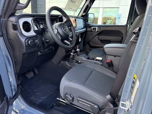 2025 Jeep Gladiator Sport S photo 10