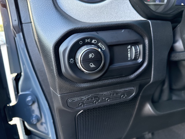 2025 Jeep Gladiator Sport S photo 12