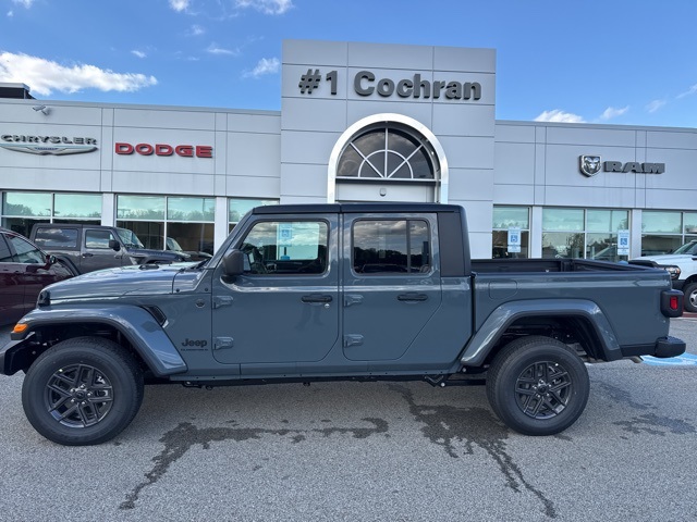 2025 Jeep Gladiator Sport S photo 2