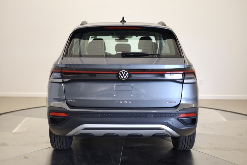 2025 Volkswagen Taos S photo 3