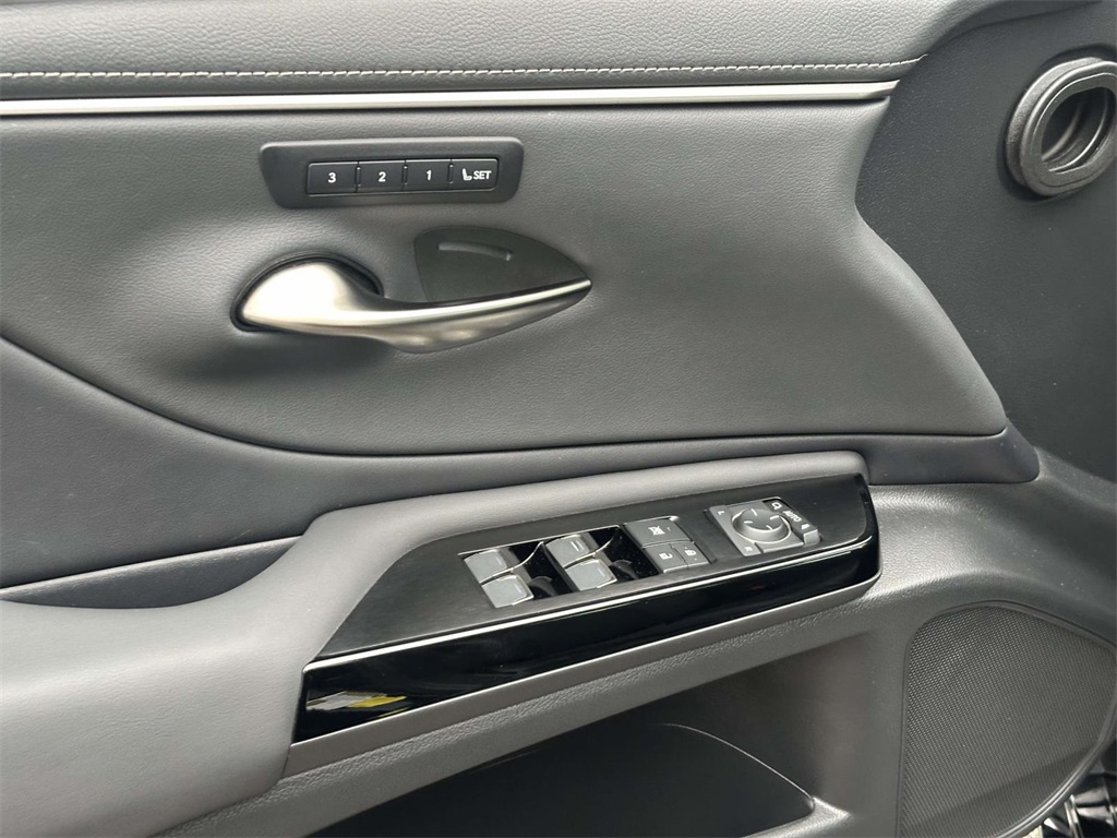 used 2023 Lexus ES car, priced at $40,495