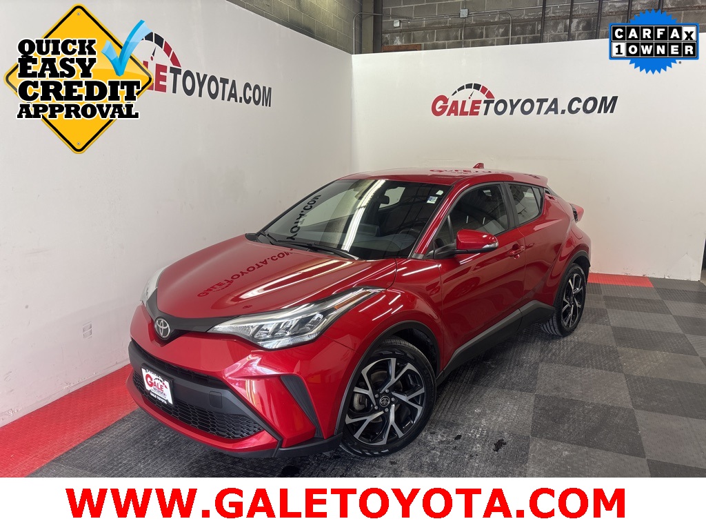 2021 Toyota C-HR XLE's photo