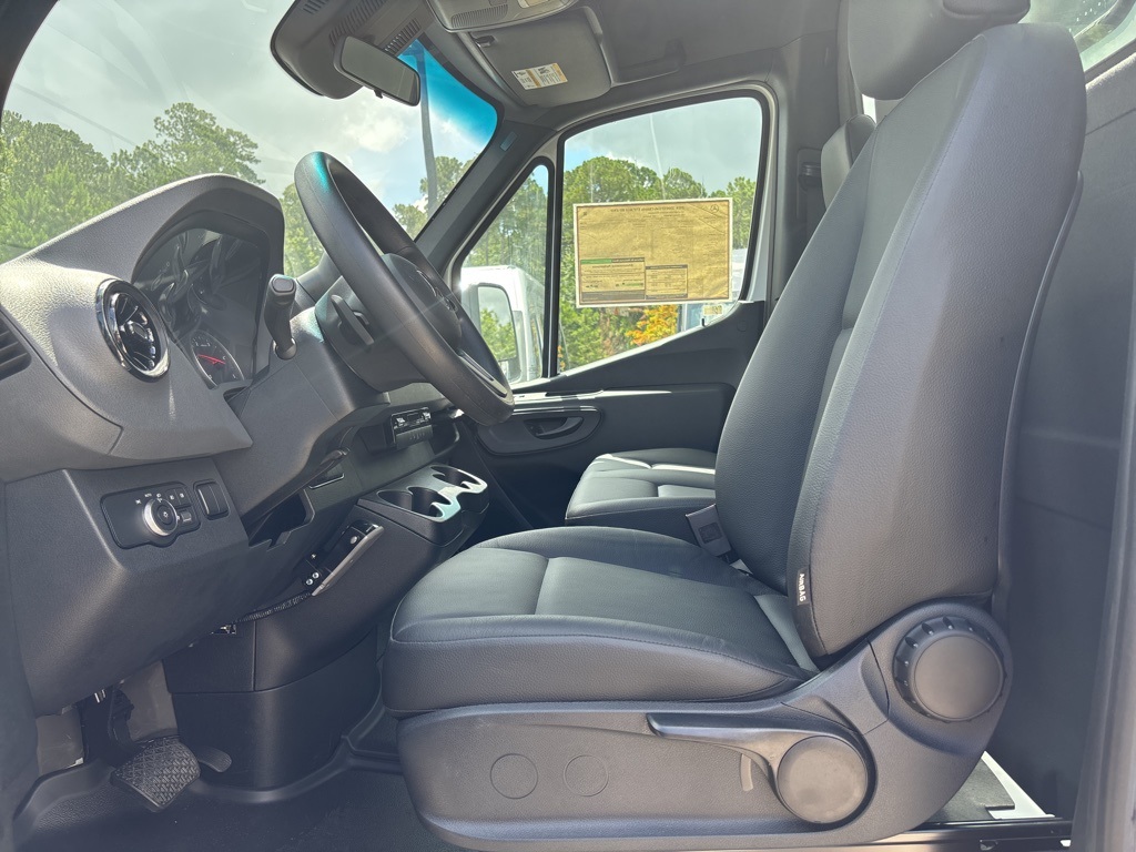 New 2024 Mercedes-Benz Sprinter 3500XD Regular Cab Standard Roof DRW AWD Knapheide Service Utility Van for sale #MV1514 - photo 42