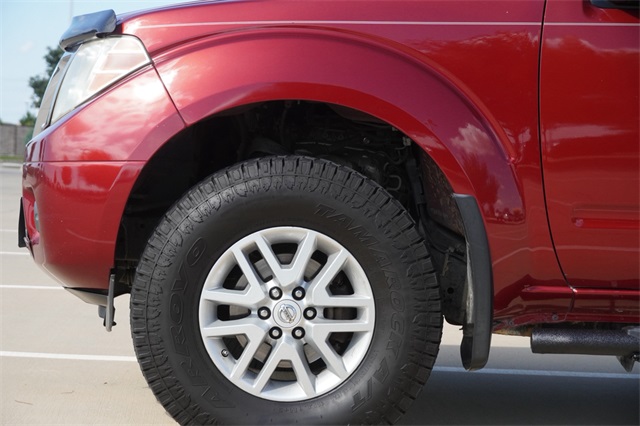 2018 Nissan Frontier SV Crew Cab photo 8