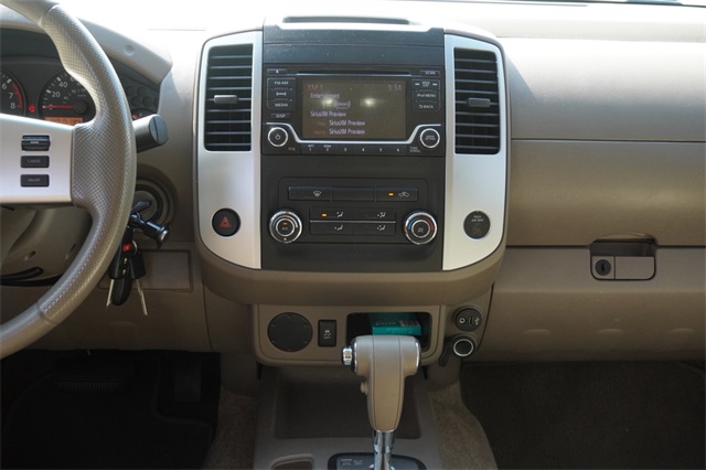 2018 Nissan Frontier SV Crew Cab photo 13