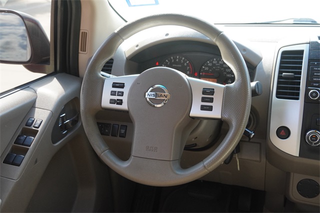 2018 Nissan Frontier SV Crew Cab photo 14