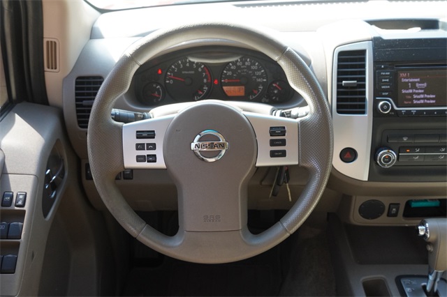 2018 Nissan Frontier SV Crew Cab photo 15
