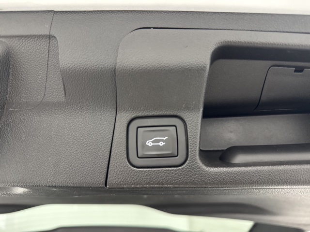 used 2023 GMC Acadia car, priced at $26,600