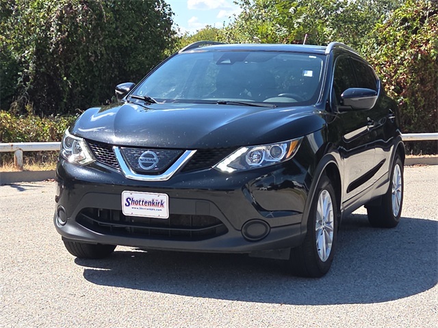 2019 Nissan Rogue Sport SV photo 3