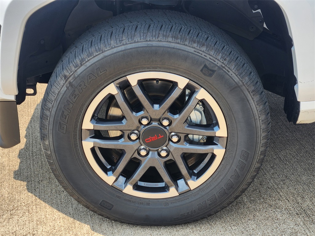 2024 Toyota Tacoma TRD Sport photo 10