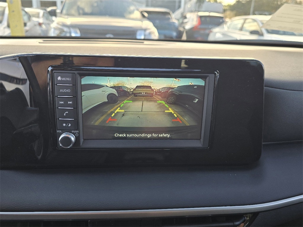 new 2025 Nissan Kicks car, priced at $19,995