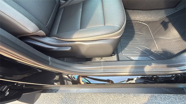 new 2025 Chevrolet Trax car, priced at $26,930