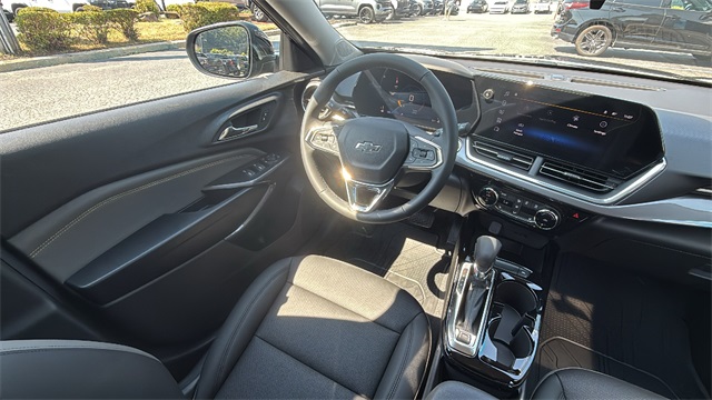 new 2025 Chevrolet Trax car, priced at $26,930