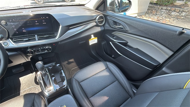 new 2025 Chevrolet Trax car, priced at $26,930
