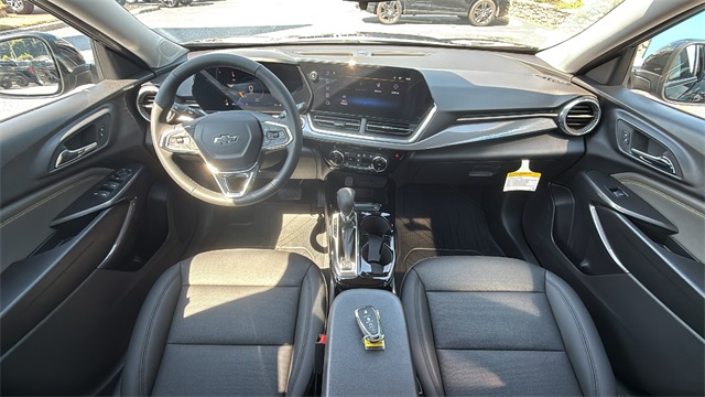 new 2025 Chevrolet Trax car, priced at $26,930