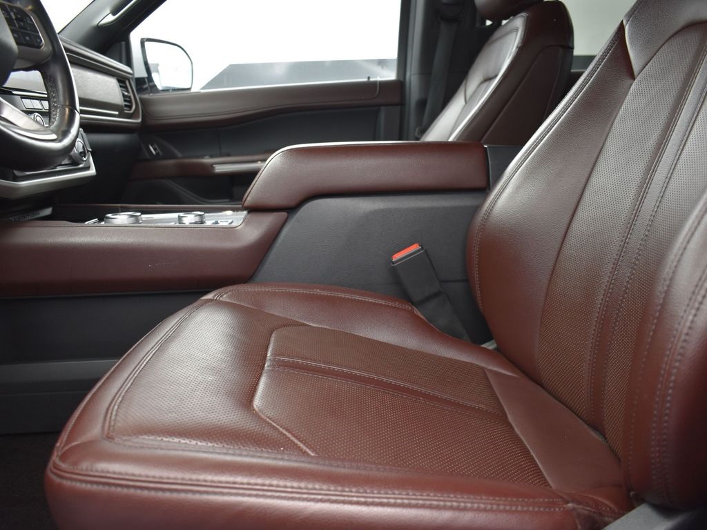 2023 Oxford White Ford Expedition Limited 4X4 SUV