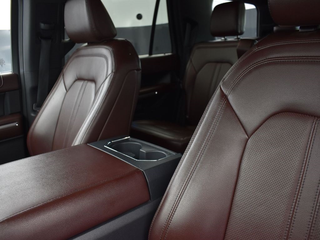 2023 Oxford White Ford Expedition Limited 4X4 SUV