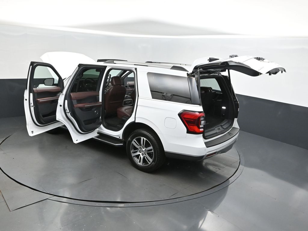 2023 Oxford White Ford Expedition Limited 4X4 SUV
