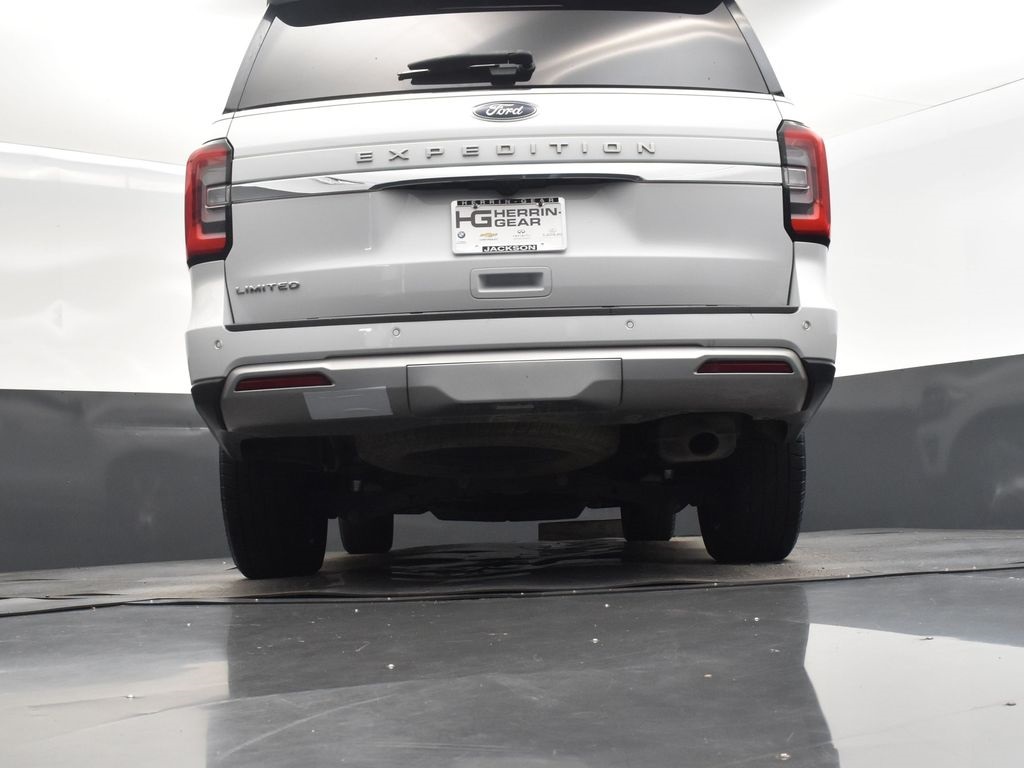 2023 Oxford White Ford Expedition Limited 4X4 SUV