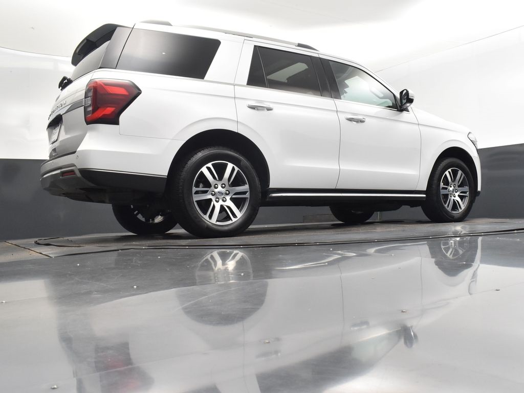 2023 Oxford White Ford Expedition Limited 4X4 SUV