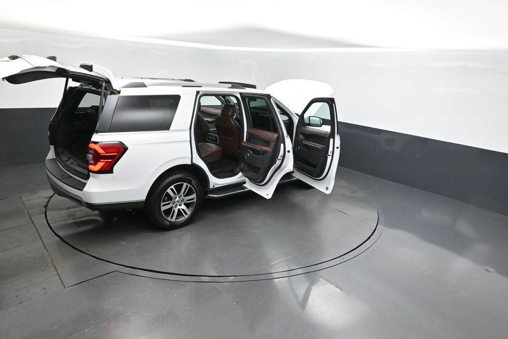 2023 Oxford White Ford Expedition Limited 4X4 SUV