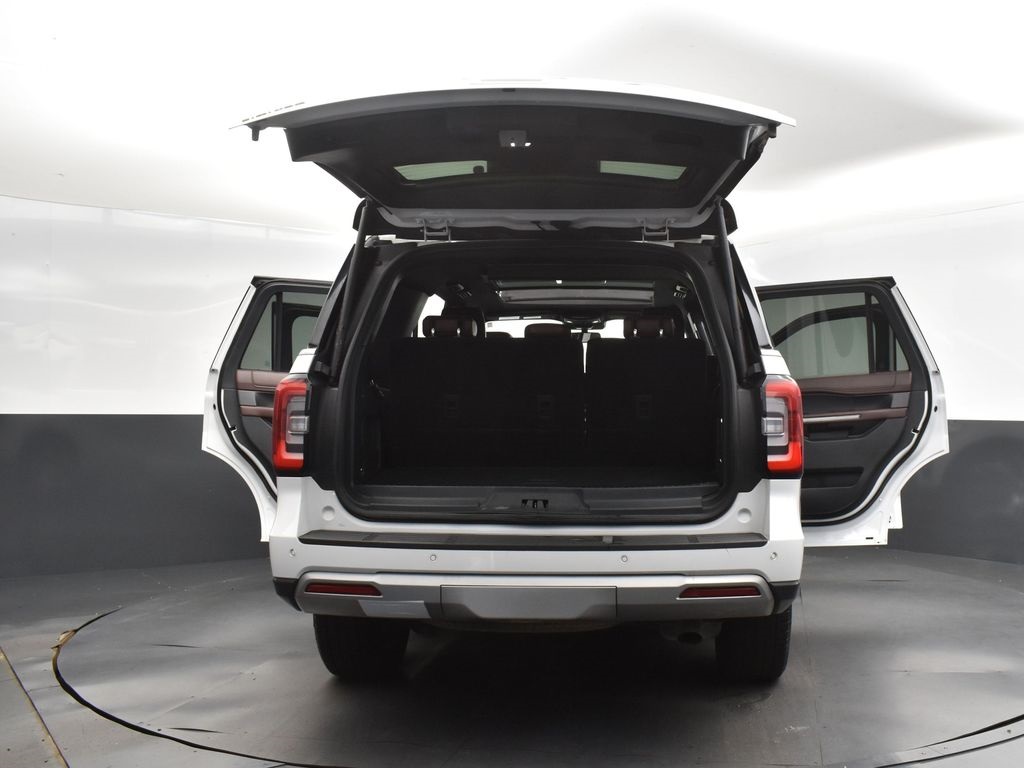 2023 Oxford White Ford Expedition Limited 4X4 SUV