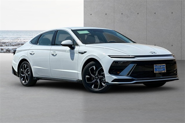 2025 Hyundai Sonata SEL's photo